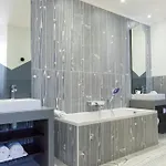 Hotel The Originals Boutique, Le Lion,