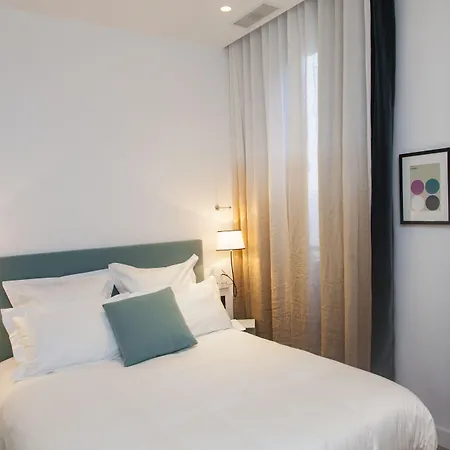 The Originals Boutique, Le Lion, Hotel 3*