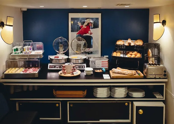 Отель The Originals Boutique, Le Lion, Клермон-Ферран