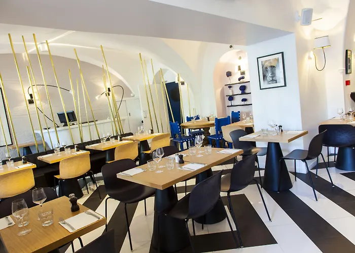 The Originals Boutique, Le Lion,