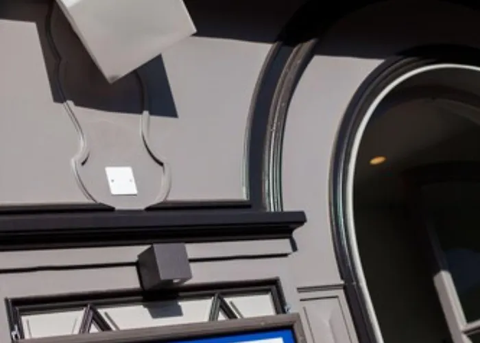 The Originals Boutique, Le Lion,