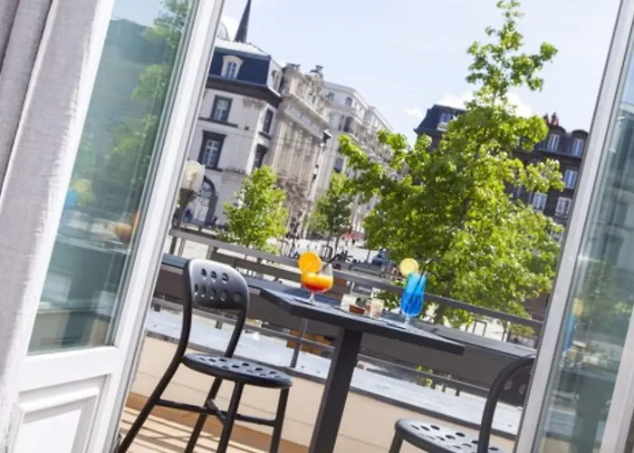 Отель The Originals Boutique, Le Lion, 3*